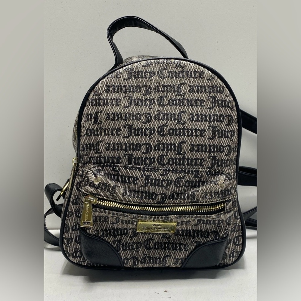Juicy Couture Black and Cream Logo Bag DD10